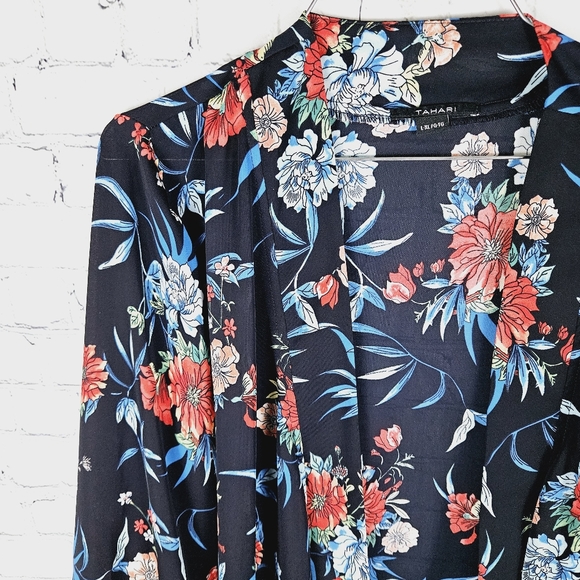 TAHARI | floral wide half sleeve lightweight flowy open kimono - Picture 2 of 8